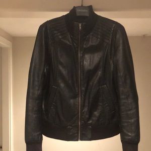 Danier leather bomber jacket only worn a few times